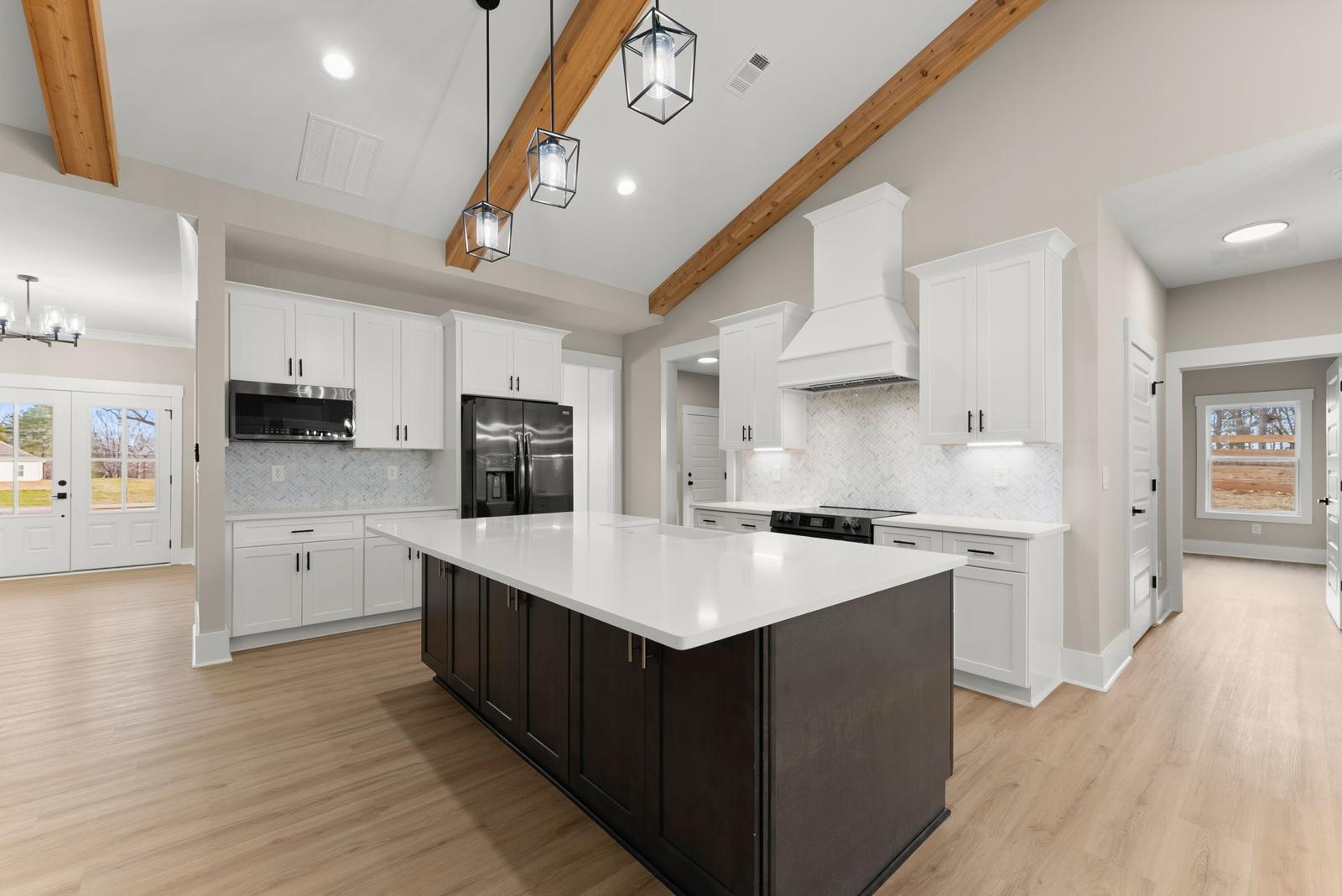 Shaker White and Espresso island
