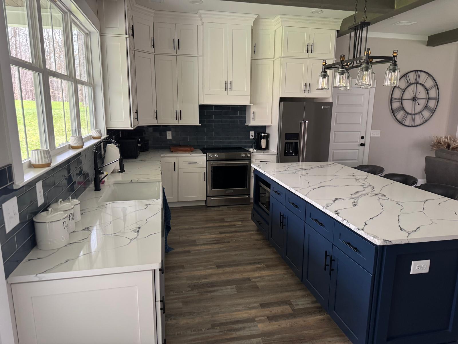 Shaker Navy Blue and White collection